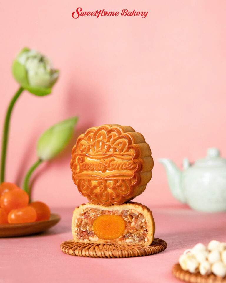 Bánh trung thu nhân tôm sốt Tứ Xuyên SweetHome Bakery